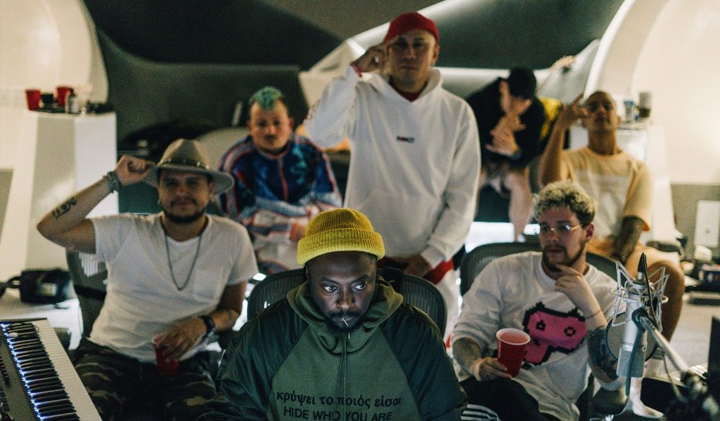 En español y en ingles: Piso 21 y Black Eyed Peas juntos con «Mami»