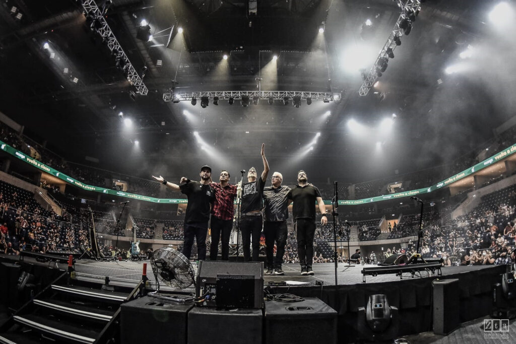 Trotsky Vengarán presentó «El Cielo» (En Vivo) desde el Antel Arena.