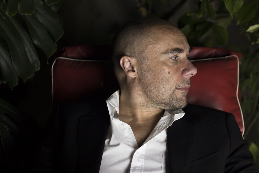Diego Presa presenta «Flor abierta»